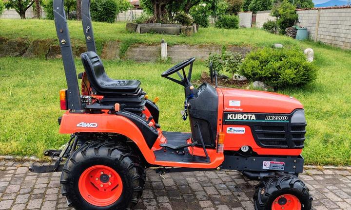 Trattore usato KUBOTA Diesel BX2200D- 4x4 22 Cv