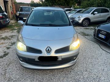 Renault Clio 1.2 16V 3 porte Luxe