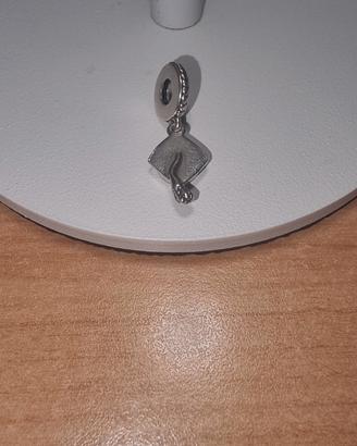 Pendente Pandora tocco di laurea 