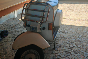 Vespa PX125 E