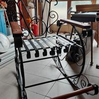 Sedia a dondolo realizzata a mano