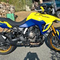 Suzuki V Strom DE 800 accessoriata 2024