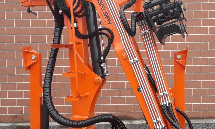 Gru - caricatore forestale PAS450 da rimorchio