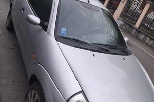 Ford ka 2001 benzina
