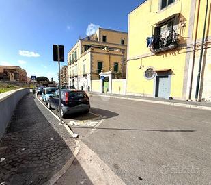 2 LOCALI A PORTICI
