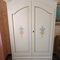 Armadio in legno 