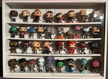 Funko pop Marvel Avengers e vetrinetta
