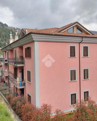 4 LOCALI A SALZA IRPINA