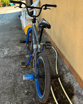 BMX MBM Boost 20" – Gomme Nuove + Pegs