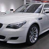 Pezzi bmw serie 5e60 520i