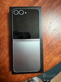 Samsung Galaxy Z flip 6 512gb + Galaxy Buds 3 Pro