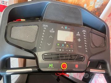 TAPIS ROULANT PARI AL NUOVO CON BLUETOOTH E CASSE