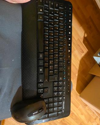Tastiera Microsoft wireless 2000