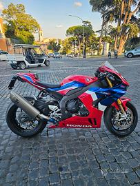 Honda CBR 1000 RR R SP