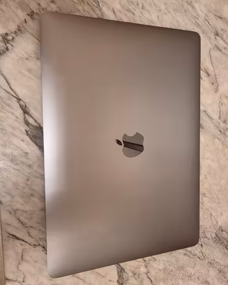 MacaBook Pro 13" 2017  ì5/ 8GB/256 GB SSD -TouchID