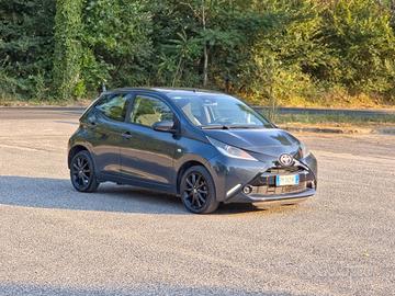 Toyota Aygo 1.0 VVT-i 69 CV 5 porte x-play TSS E6B