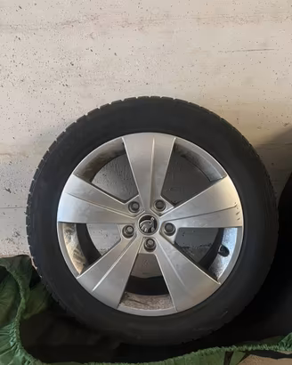 Skoda cerchi e gomme invernali 17”