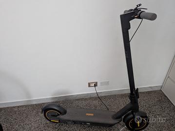 G30 max monopattino 