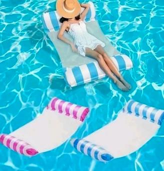 Amaca gonfiabile e tavola da nuoto