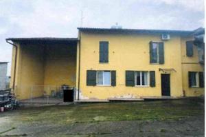 Immobile in asta di 140 m² con 3 locali a Piadena 