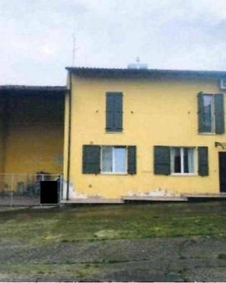 Immobile in asta di 140 m² con 3 locali a Piadena 
