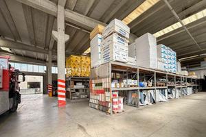 CAPANNONE A FARA OLIVANA CON SOLA