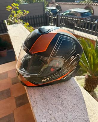 Casco integrale MT Helmets