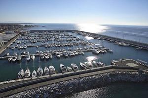 Posto barca marina cala de medici 16 mt