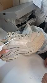 Balenciaga  n. 39