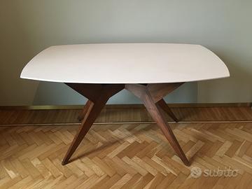 Tavolo in legno di fattura italiana anni '40