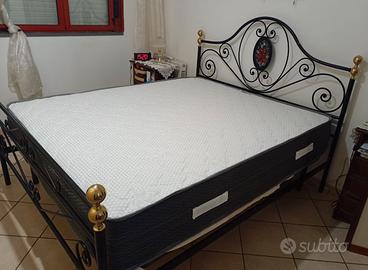 Materasso matrimoniale come nuovo