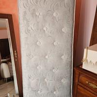 rete matrimaniale e due materassi