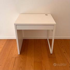 Scrivania IKEA MICKE bianca 73×50 cm con cassetto