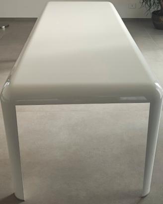 Tavolo design bianco in ferro di Porro