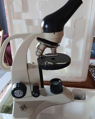 microscopio  B 20-R monoculare