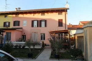 Casa indipendente di 155 m² con 4 locali e box aut