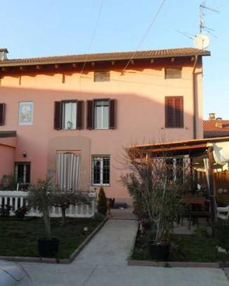 Casa indipendente di 155 m² con 4 locali e box aut