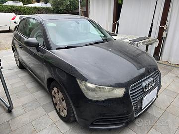 AUDI A1 1.6 TDI 105CV AMBITION