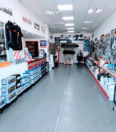 Negozio Stock assortimento magazzino scaffalature