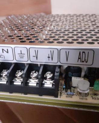 Stock di 4 Alimentatori per strisce led, 24V-50W