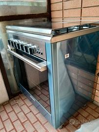 Cucina professionale a gas + Forno