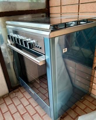 Cucina professionale a gas + Forno