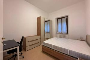 Stanza in appartamento di 78 m² a Milano