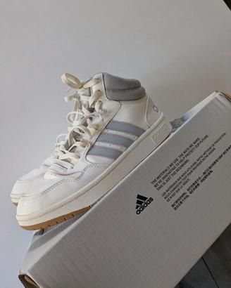 Adidas Hoops 3.0 Mid Lifestyle Basketball Classic