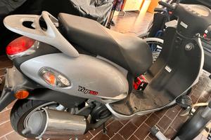 Scooter Kymko Yup 50