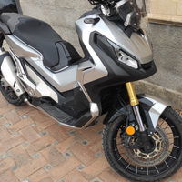 X-adv 750