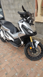 X-adv 750