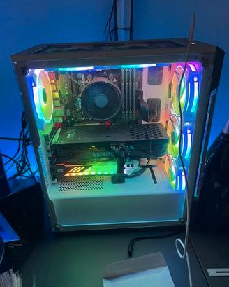 PC Fisso + 4 Monitor + alimentatore extra