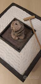 Giardino Zen giapponese da interno con fontana