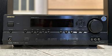 Sinto amplificatore Onkyo TX-SR504E